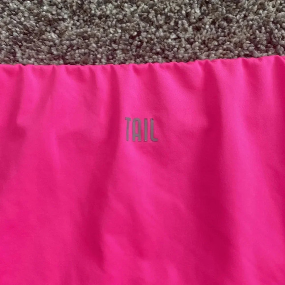 TAIL Golf Skort in Pink/Red/Black - Picture 4 of 5
